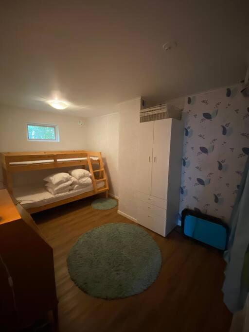 Charmig Liten Laegenhet Pa Oesterlen Sankt Olof Exterior foto